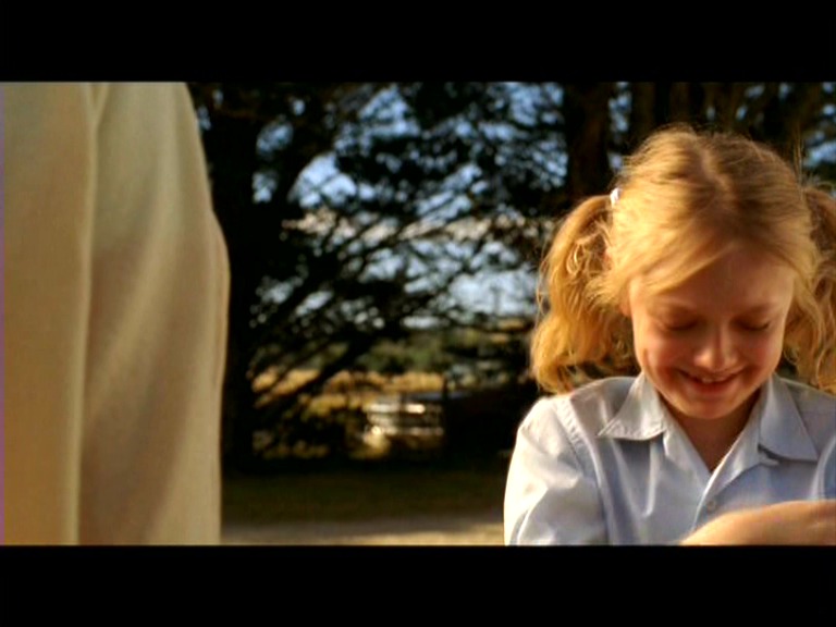 lovely-dakota-charlottes-web-dvd-gag-reel-046.jpg