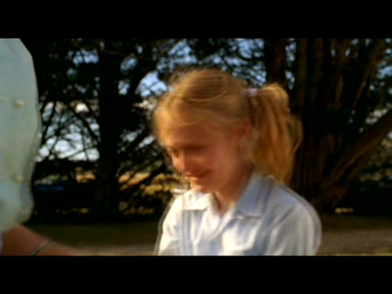 lovely-dakota-charlottes-web-dvd-gag-reel-047.jpg