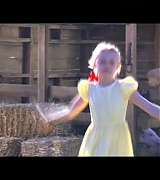 lovely-dakota-charlottes-web-dvd-gag-reel-060.jpg