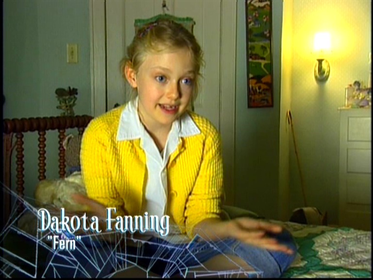 lovely-dakota-charlottes-web-dvd-making-some-movie-009.jpg