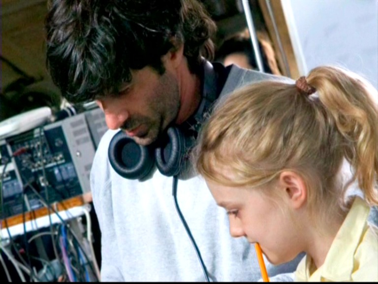 lovely-dakota-charlottes-web-dvd-making-some-movie-034.jpg