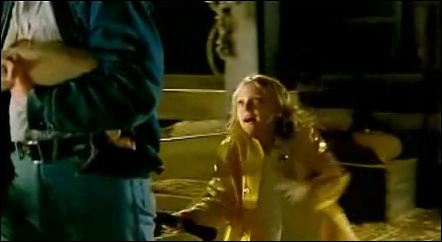 lovely-dakota-charlottes-web-teaser-11.jpg