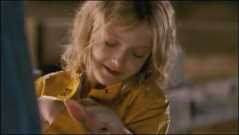 lovely-dakota-charlottes-web-trailer-54.jpg