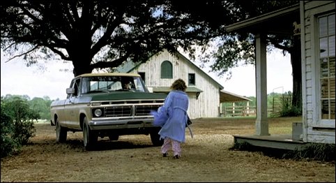 lovely-dakota-dreamer-trailer-011.jpg