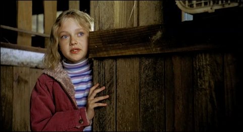 lovely-dakota-dreamer-trailer-024.jpg