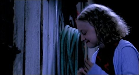 lovely-dakota-dreamer-trailer-034.jpg