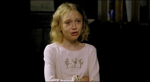 lovely-dakota-dreamer-trailer-045.jpg