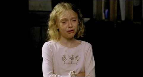 lovely-dakota-dreamer-trailer-046.jpg