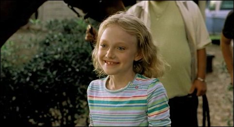 lovely-dakota-dreamer-trailer-057.jpg