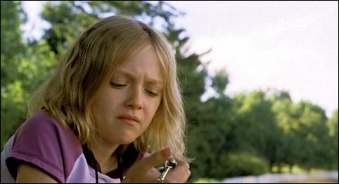 lovely-dakota-dreamer-trailer-060.jpg