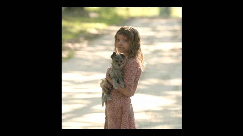 lovely-dakota-hounddog-dvd-photo-gallery-02.jpg