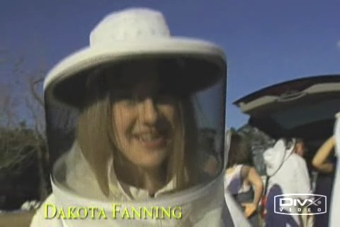 lovely-dakota-secret-life-bees-featurette-2-02.jpg