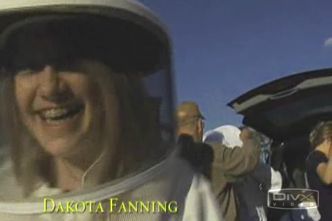 lovely-dakota-secret-life-bees-featurette-2-09.jpg