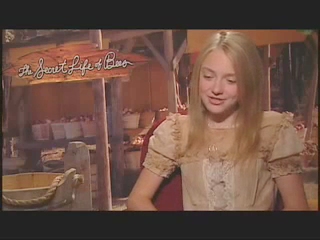 lovely-dakota-secret-life-bees-featurette-1-35.jpg