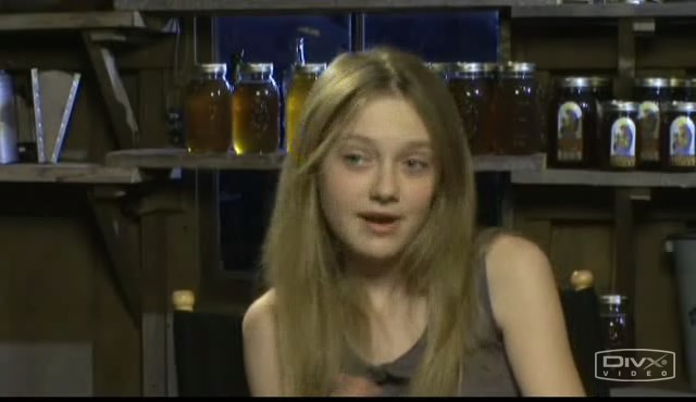 lovely-dakota-secret-life-bees-interview-013.jpg