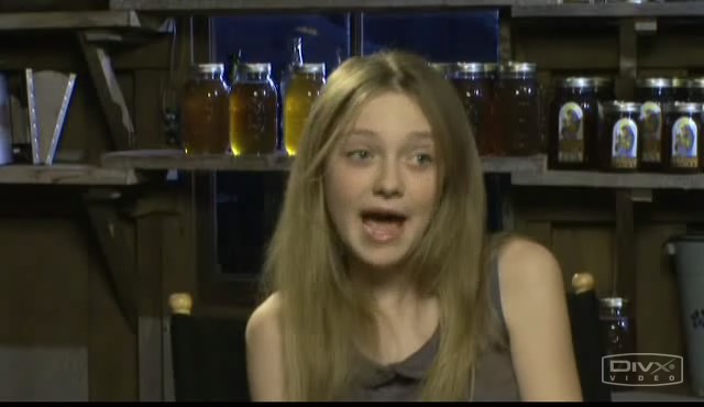 lovely-dakota-secret-life-bees-interview-015.jpg