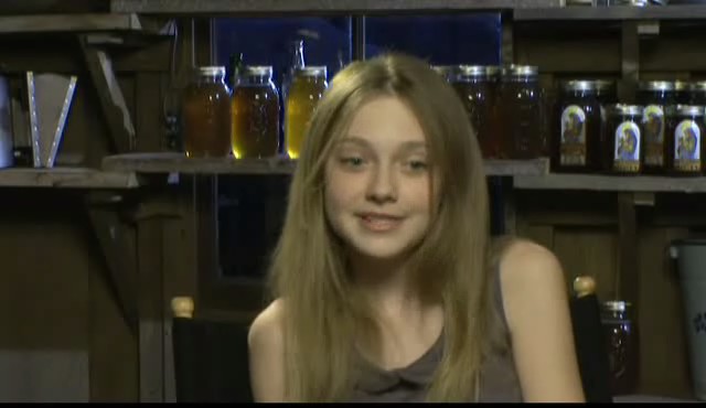 lovely-dakota-secret-life-bees-interview-022.jpg