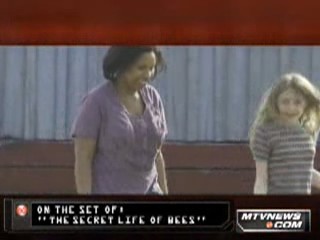 lovely-dakota-secret-life-bees-mtv-clip-06.jpg