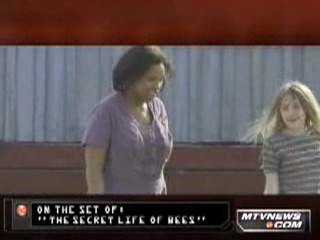 lovely-dakota-secret-life-bees-mtv-clip-07.jpg