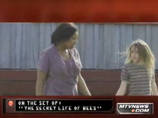 lovely-dakota-secret-life-bees-mtv-clip-10.jpg
