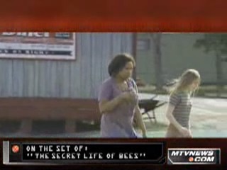 lovely-dakota-secret-life-bees-mtv-clip-23.jpg