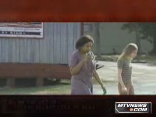 lovely-dakota-secret-life-bees-mtv-clip-24.jpg
