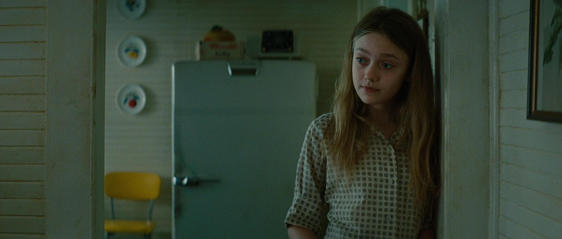 lovely-dakota-secret-life-bees-screen-capture-0060.jpg