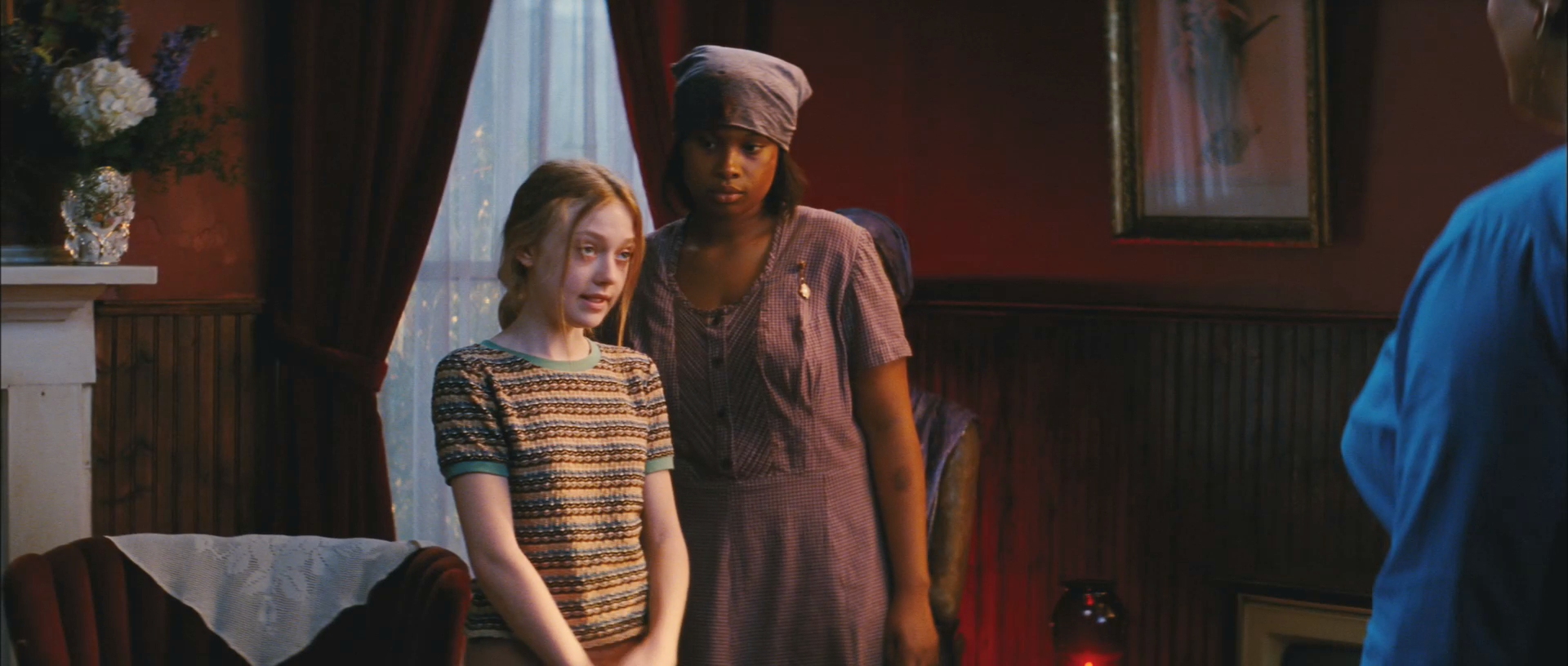 lovely-dakota-secret-life-bees-trailer-005.jpg