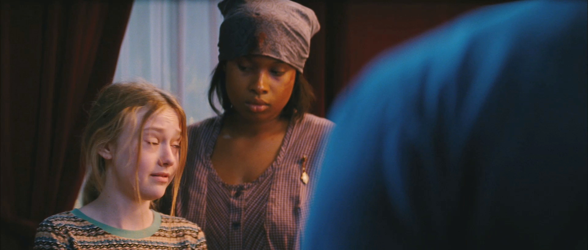 lovely-dakota-secret-life-bees-trailer-028.jpg