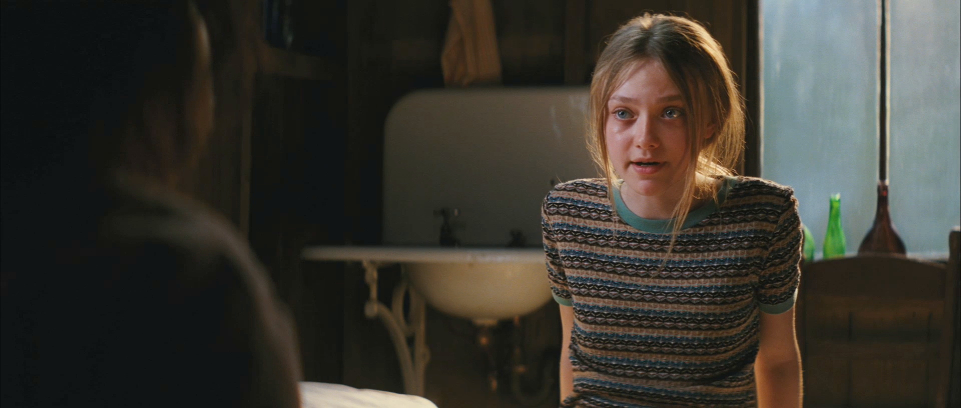 lovely-dakota-secret-life-bees-trailer-054.jpg