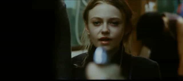 lovely-dakota-push-clip-01-50.jpg