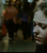 lovely-dakota-push-clip-01-03.jpg