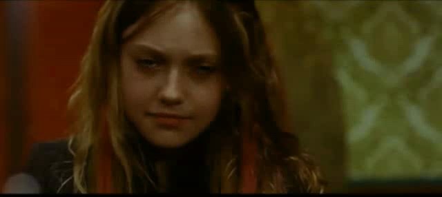 lovely-dakota-push-clip-02-09.jpg