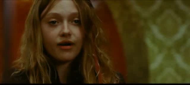 lovely-dakota-push-clip-02-32.jpg