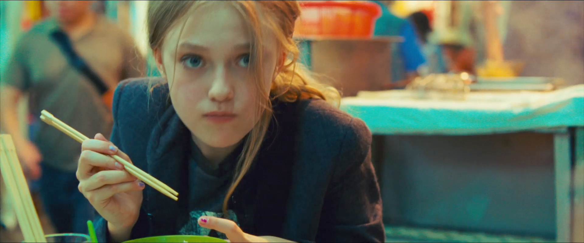 lovely-dakota-push-trailer-009.jpg