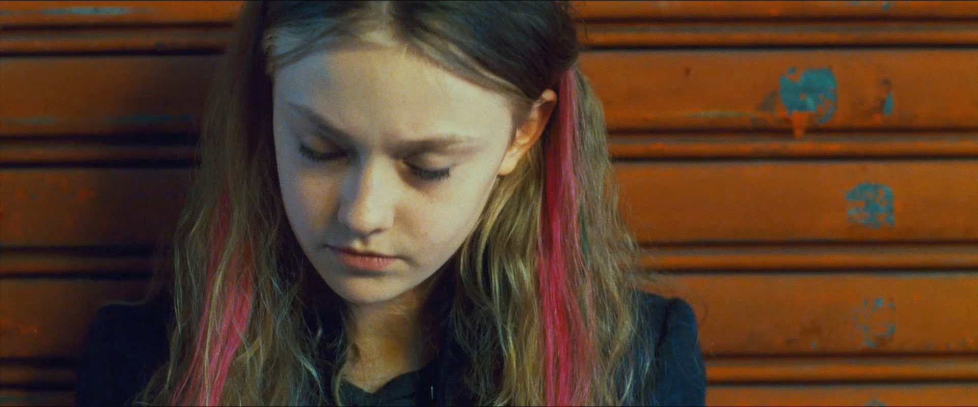lovely-dakota-push-trailer-013.jpg
