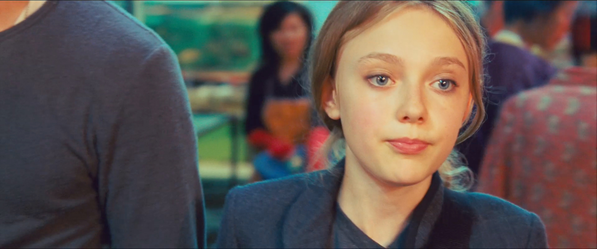 lovely-dakota-push-trailer-055.jpg