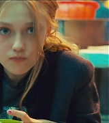 lovely-dakota-push-trailer-009.jpg