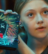 lovely-dakota-push-trailer-045.jpg