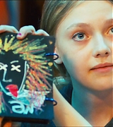 lovely-dakota-push-trailer-050.jpg