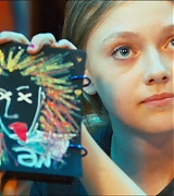 lovely-dakota-push-trailer-051.jpg