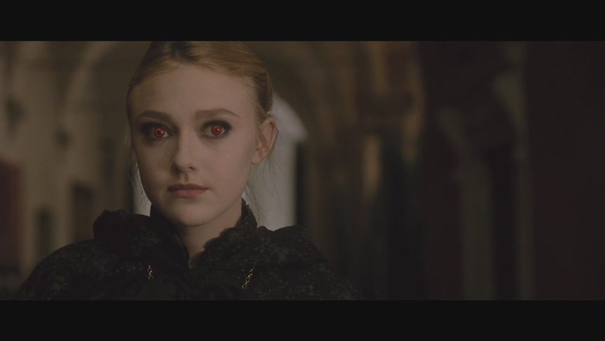 lovely-dakota-new-moon-meet-volturi-17.jpg