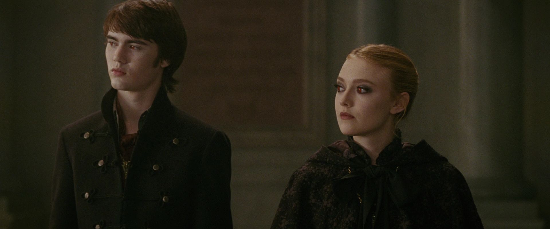 lovely-dakota-new-moon-screen-capture-40.jpg