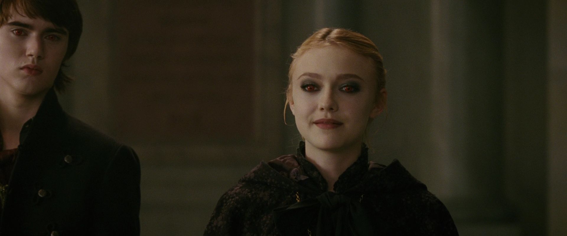 lovely-dakota-new-moon-screen-capture-43.jpg