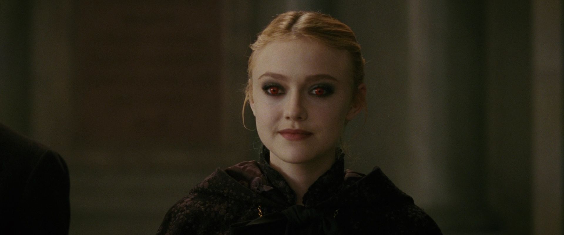 lovely-dakota-new-moon-screen-capture-44.jpg