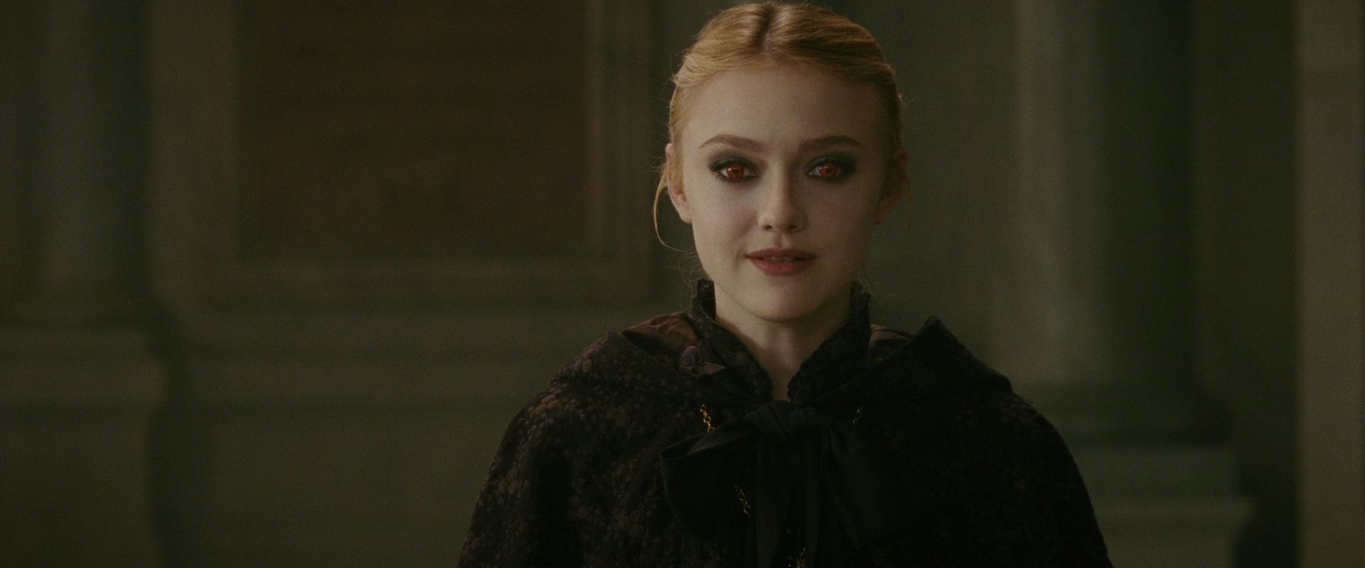 lovely-dakota-new-moon-screen-capture-56.jpg