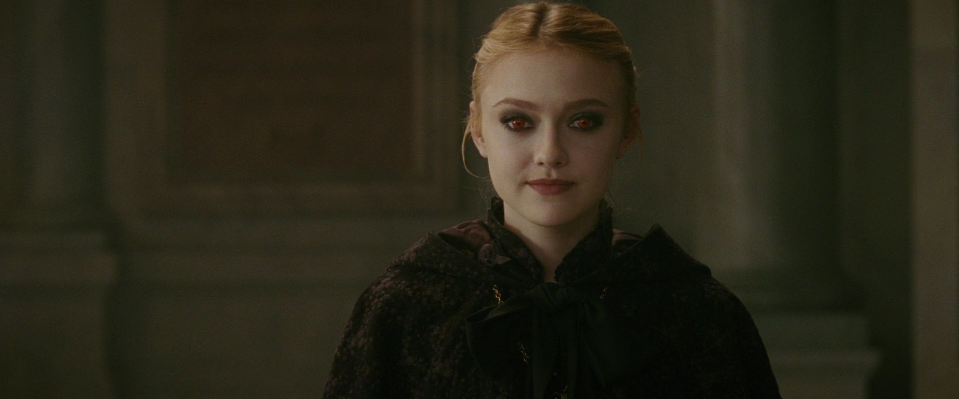 lovely-dakota-new-moon-screen-capture-57.jpg