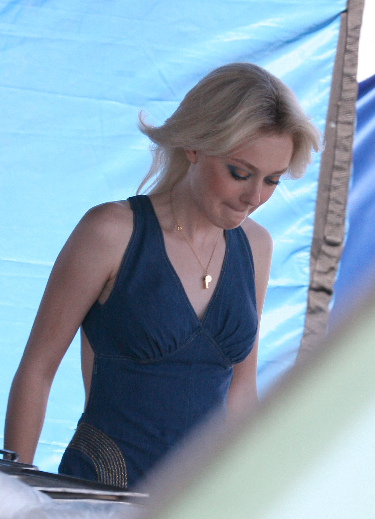 lovely-dakota-runaways-06-23-2009-07.jpg