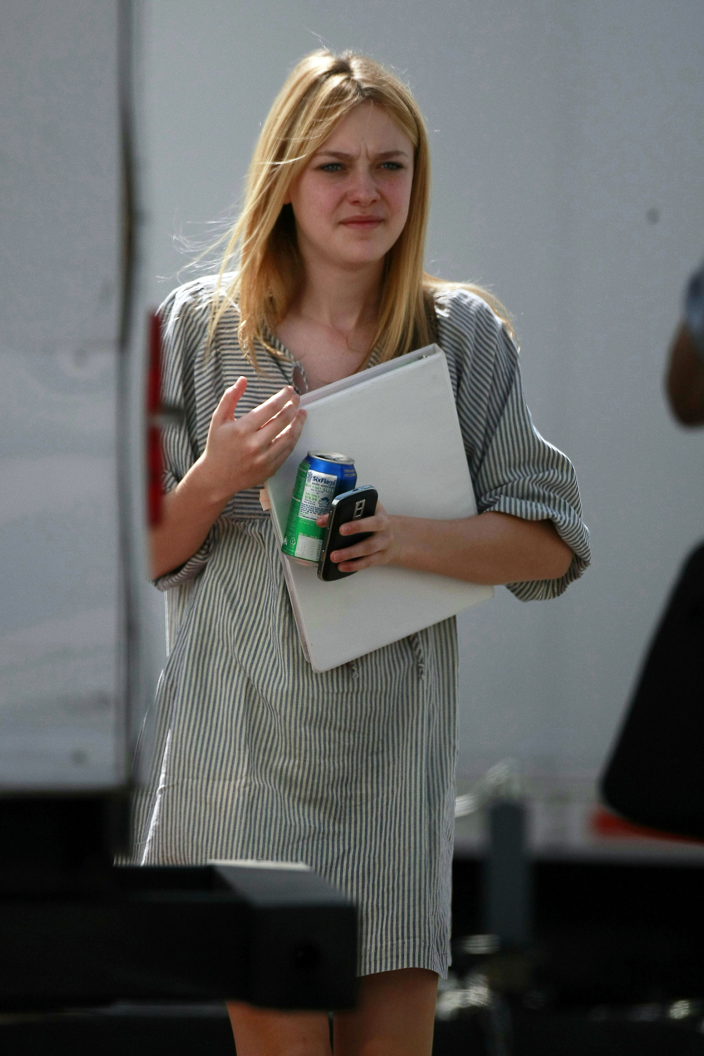 lovely-dakota-runaways-07-26-2009-03.jpg