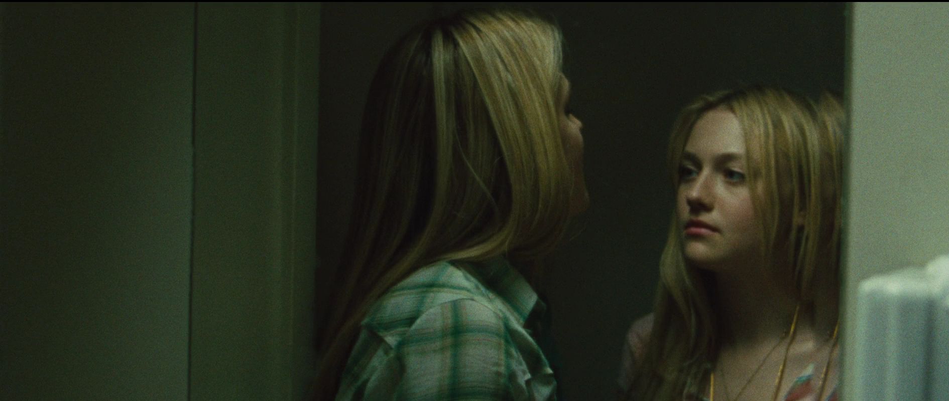 lovely-dakota-runaways-screen-capture-0017.jpg